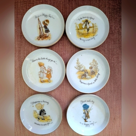 Accessories - Holly Hobbie Set Of Six Coasters/Small Trinket Dishes